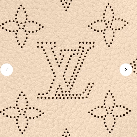 Louis Vuitton Authentic M59203
Bella Tote have box, receipts, dust bag. Wore 1x! - Picture 5 of 8